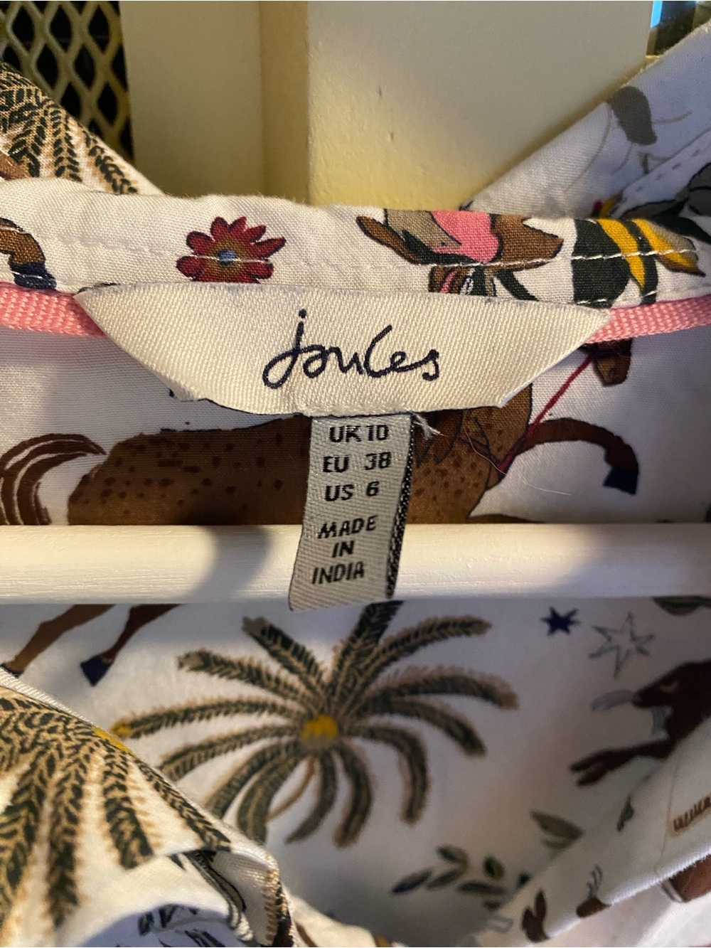 JOULES Kalina Woodland Blouse - Picture 2 of 6